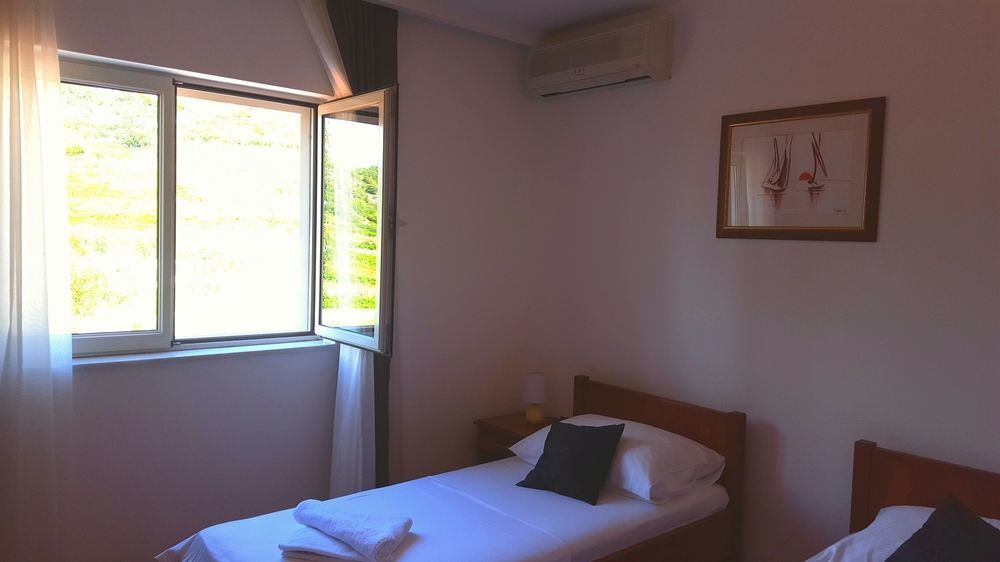 Dela Bed and breakfast 3*